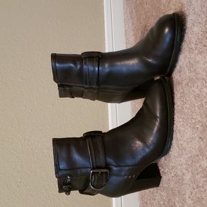 Sofft Black Ankle Stacked Heel Buckle Booties 7.5